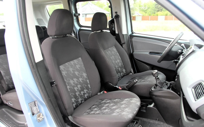 Opel Combo cena 26900 przebieg: 177798, rok produkcji 2012 z Płock małe 596